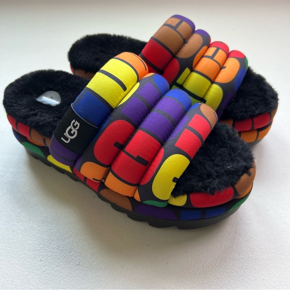 Ugg NWOB Logo Pride Maxi Slide Multicolor Rainbow Slip On SZ 7 Platform Sandals - Picture 2 of 13
